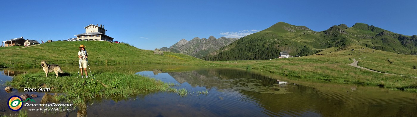 10 Partenza dai Piani dell'Avaro (1700 m) con vista in Avaro e Tribortoi.jpg